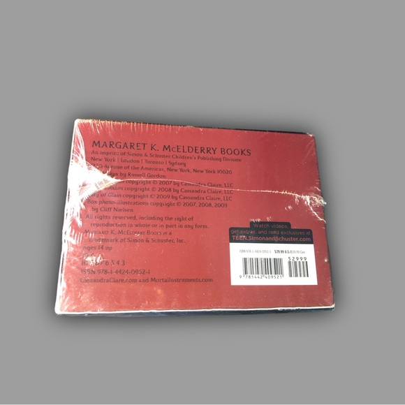 The Mortal Instruments: City of Bones; City of Ashes; City of Glass. Fiction - Picture 5 of 5